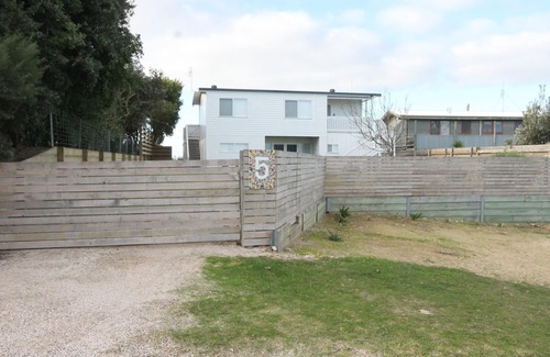 Waterhouse Casa | VISTA DE HOOPER - 5 Fennell St