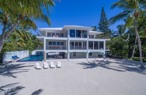 Islamorada Casa | Stunning Oceanfront Home located in Islamorada Florida