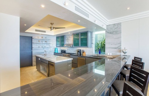 Cabo Bello Villa | Stunning Oceanfront Villa - Sunrise & Sunset Views of Land's End Arch