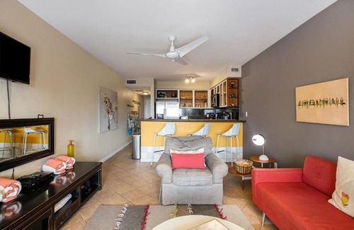 San Jacinto Casa | Stunning oceanfront house, dog Friendly, with pool