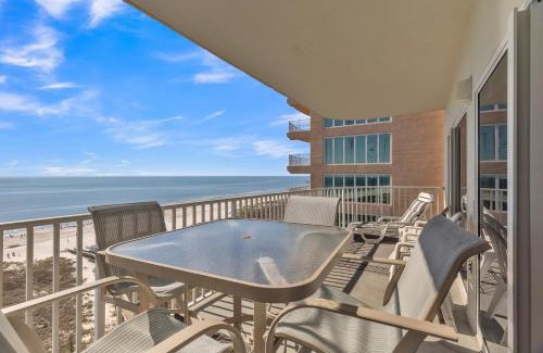 Orange Beach Apartamento | Stunning Oceanfront Condo with Resort Amenities condo