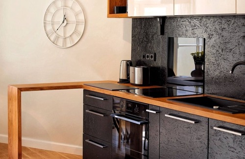 Old Town Apartamento | Stunning Old Town Getaway with Sauna!