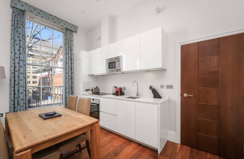 St. Pancras Apartamento | Majestuoso apartamento de una habitación con balcón