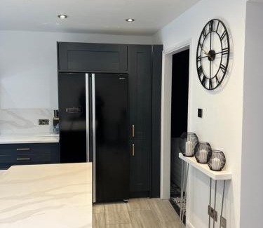 Ponders End Casa | Stunning Open Plan 3 Bedroom House