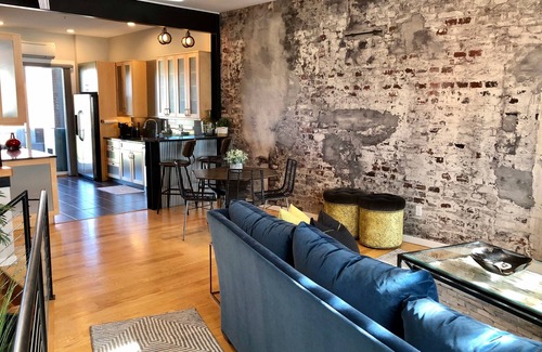 North Central Westminster Casa | Stunning Penthouse Suite Next to Whole Foods
