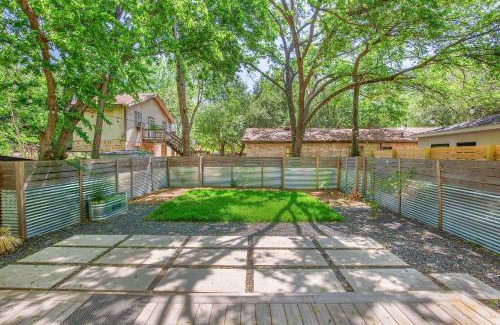 East Cesar Chavez Casa | Stunning Pool Home by Dtwn , Walk 2 lake & Eateries