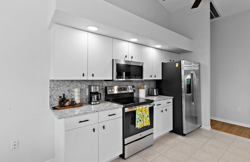 Long Meadow Casa | Stunning Pool home on Golf Course!
