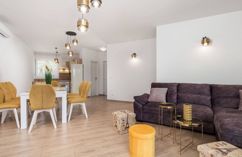 Skrbcici Casa | Estupenda casa de vacaciones privada con WIFI, A/C, piscina privada, TV, terraza y aparcamiento