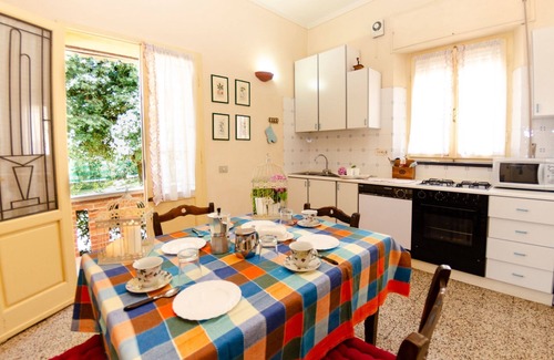 Cascine-La Croce Villa | Casa de vacaciones privada con piscina privada, WIFI, TV, veranda, aparcamiento, cerca de Lucca