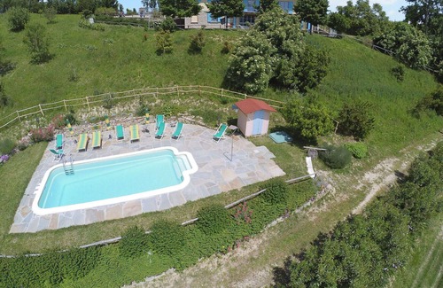 Cossano Belbo Casa | Casa de vacaciones privada con WIFI, piscina privada, patio, mascotas permitida, aparcamiento