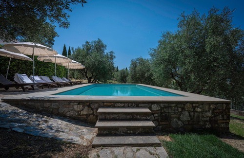 Chiusi Villa | Casa de vacaciones privada con piscina privada, WIFI, bañera de hidromasaje, A/C, TV, terraza
