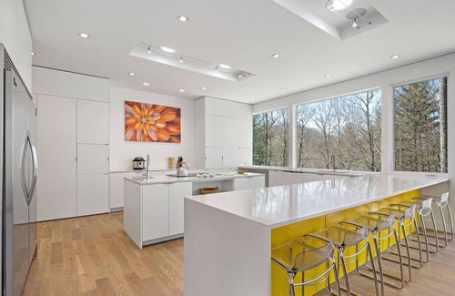 Fairview Casa | Impresionante retiro privado moderno