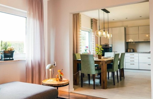 Hunerbach Casa | Estupenda casa de vacaciones privada para 6 personas con WIFI, TV y aparcamiento