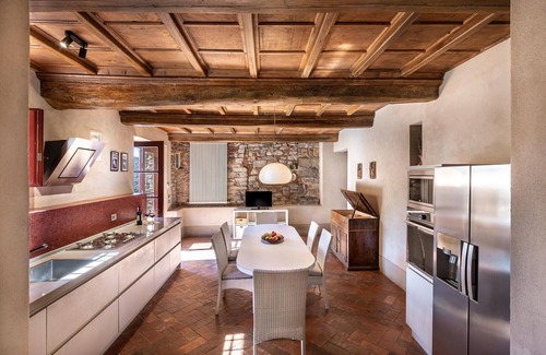 Villabuona Villa | Casa de vacaciones privada con WIFI, piscina privada, TV, patio, vista panorámica, cerca de Lucca