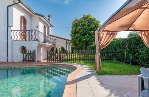 San Donato Villa | Estupenda casa de vacaciones privada con jacuzzi, WIFI, piscina privada, TV, patio y aparcamiento