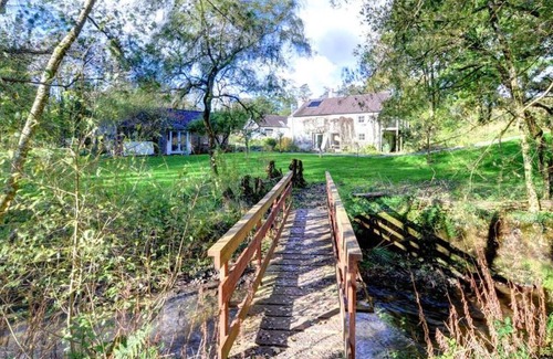 Pumpsaint Casa | Casa de vacaciones privada con WIFI, TV, patio, mascotas permitida, vista panorámica, aparcamiento