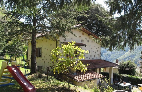 San Rocco in Turrite Villa | Preciosa casa de vacaciones privada con WIFI, TV, terraza, mascotas permitida y aparcamiento
