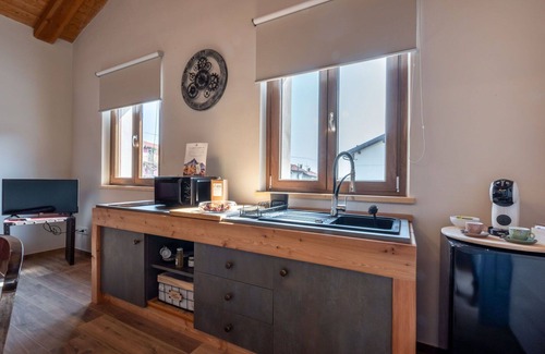 Verzuolo Casa | Estupenda casa de vacaciones privada para 4 personas con WIFI, TV, patio y aparcamiento