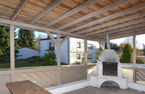 Mauth Casa | Maravillosa casa de vacaciones privada para 12 personas con WIFI, TV, patio y aparcamiento