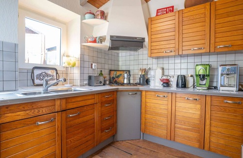 Porspoder Casa | Preciosa casa de vacaciones privada con TV, terraza, mascotas permitida y aparcamiento