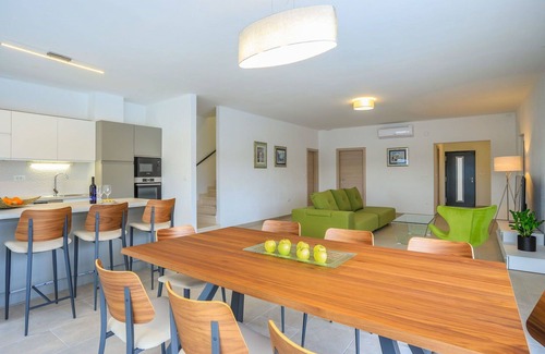 Necujam Casa | Maravillosa casa de vacaciones privada con piscina privada, A/C, WIFI, TV, terraza y aparcamiento