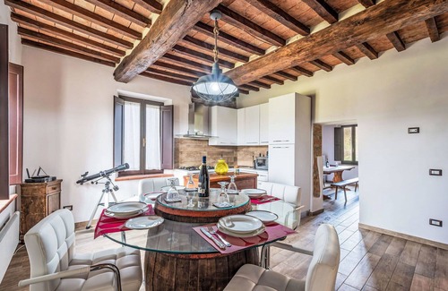 Todi Villa | Preciosa casa de vacaciones privada con WIFI, piscina privada, TV, mascotas permitida, aparcamiento
