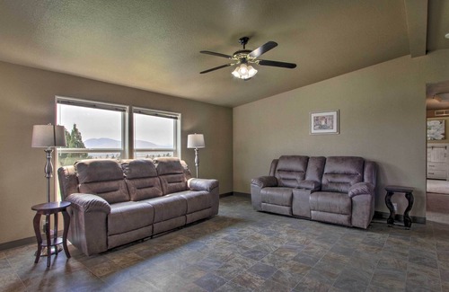 Helena Valley Northwest Casa | Stunning & Quiet Helena Home w/ Covered Porch