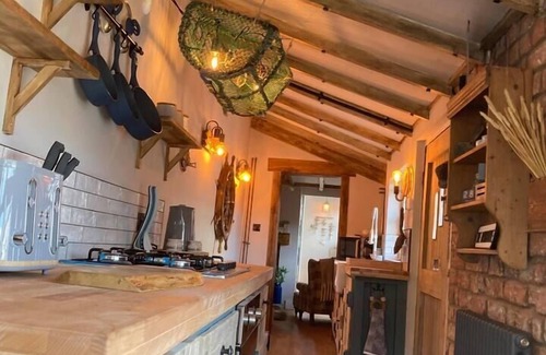 New Brighton Cabaña | Stunning quirky 2-Bed Cottage in New Brighton