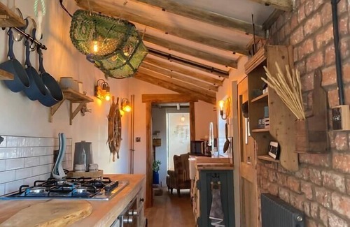New Brighton Cabaña | Stunning quirky 2-Bed Cottage in New Brighton