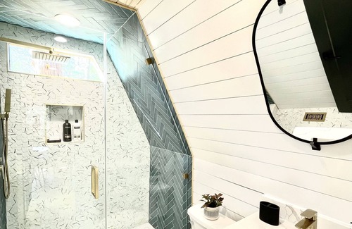 Pottsboro Cabina | Stunning remodeled modern Aframe 1 mile to Lake Texoma and Highport Marina