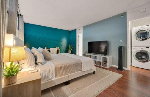Downtown Honolulu Apartamento | Stunning Resort! Steps to Pool, Hot Tub and Parking