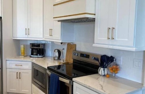 North Port Villa | Stunning Retreat: Endless Summer Villa 3BR/ 2BA with Heated Pool