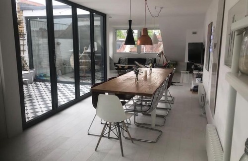 Twickenham Riverside Apartamento | Stunning Richmond Maisionette with rooftop patio