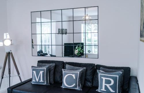 Salford Villa | Stunning Riverside 3-Bed Home by 53 Degrees Property in Manchester with Garden & FREE Parking!