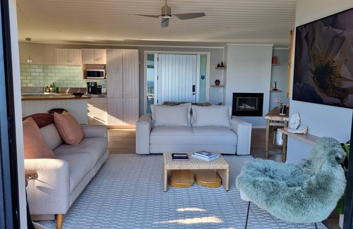 Coromandel Casa | Stunning Sea/Island Views - Wi-Fi, 86" Smart TV/Netflix/Apps. Weber BBQ E-Bikes
