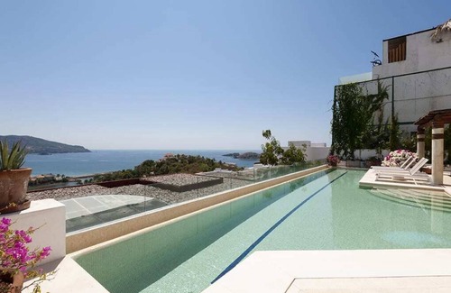 Ixtapa Casa | Spectacular house with pool and ocean view in Porto Ixtapa