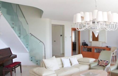 Rishon LeTsiyon Apartamento | Stunning Sea View Penthouse Duplex: Unmatched Elegance with Breathtaking Views