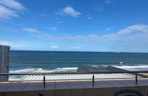 Bluff Apartamento | Stunning Sea View 3BR Beach Apartment Perna Perna North Coast KZN