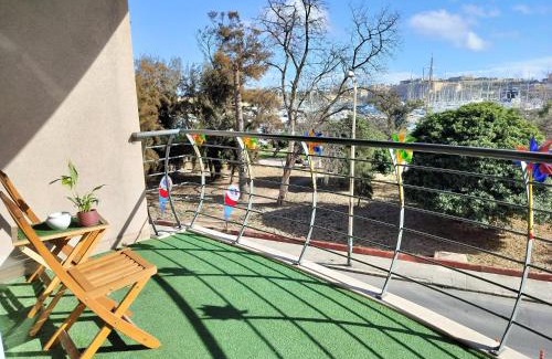 Gzira Apartamento | Stunning Seafront Apartment with Marina and Valletta views in Malta