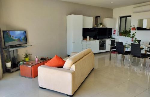 Gzira Apartamento | Stunning Seafront Apartment with Marina and Valletta views in Malta