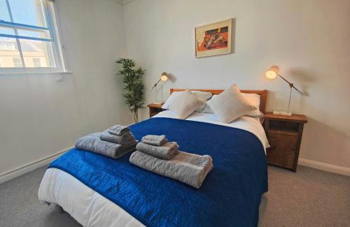 St Leonards-On-Sea Apartamento | Stunning seafront flat,St Leonards