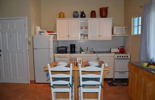 The Valley Condominio | Stunning Seaside Beach, Breeze, Cozy, Studio Condo on Sandy Hill Beach