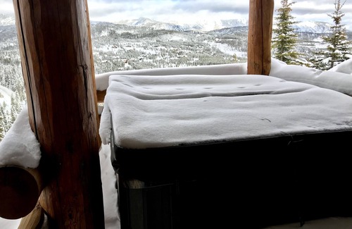 Saddle Ridge Casa | Bellamente actualizado Ski-in, Ski-out Saddle Ridge End Unit, Acceso a Moonlight Club