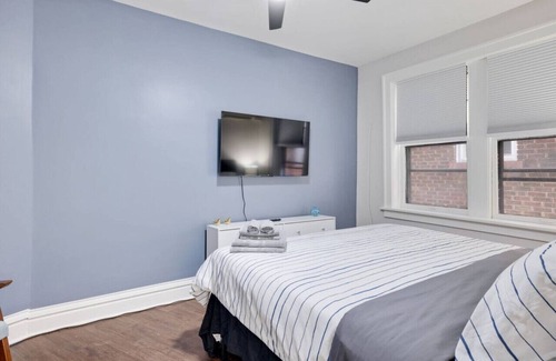 St. Louis Apartamento | Stunning & Spacious Apt! Great 4 long stays!