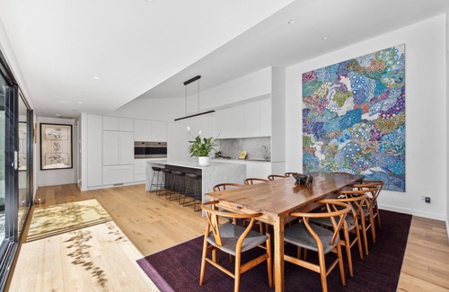 Walkerville Casa | STUNNING SPACIOUS MODERN HOME -EVERY ROOM HAS A GARDEN VIEW!
