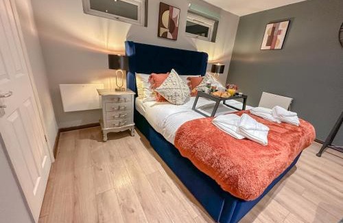 Hendon Casa | Stunning Studio Garden House - Free Wifi & Parking
