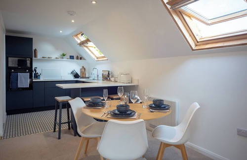 Bartestree Apartamento | Stunning studio with countryside views and parking