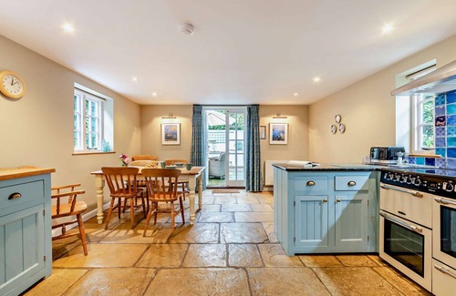Ilmington Cabaña | Stunning thatched dog friendly holiday cottage - The Glen, Ilmington