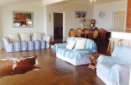 Shaka's Rock Chalet De Esquí | Stunning three and a half bedroom Dolphin Coast chalet on Chakas Rock pools