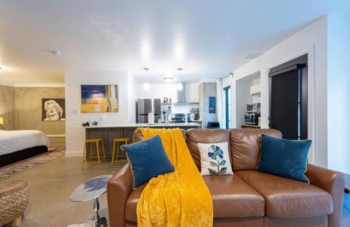 Biddleville Apartamento | Stunning Uptown Luxury Apartment